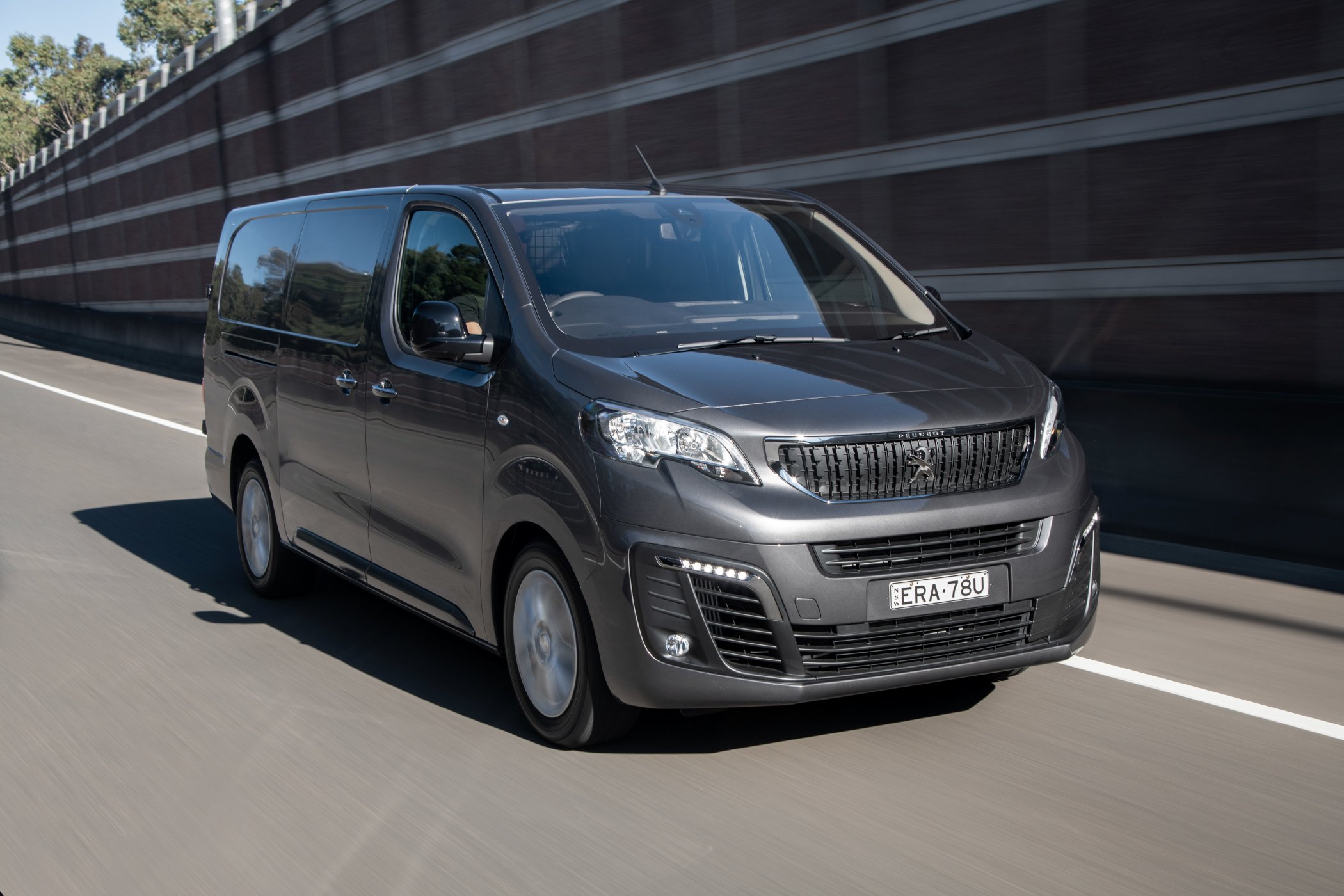 Peugeot Expert 9 places 2L HDI 150ch